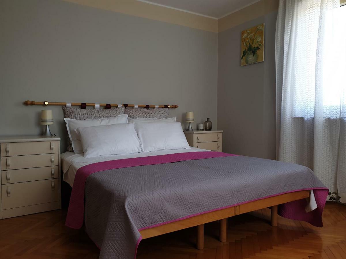 Room Bm Pula Exteriör bild