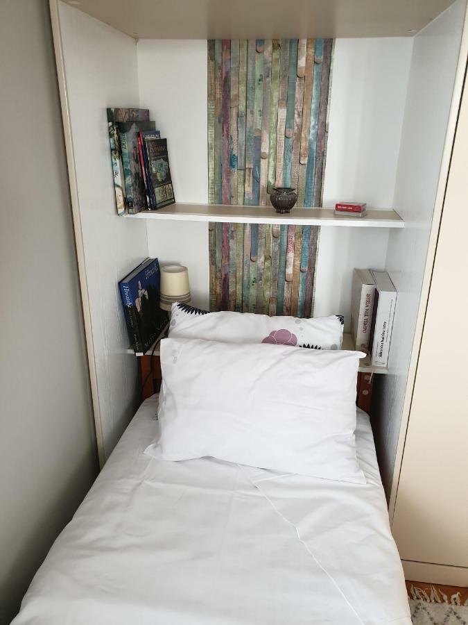 Room Bm Pula Exteriör bild